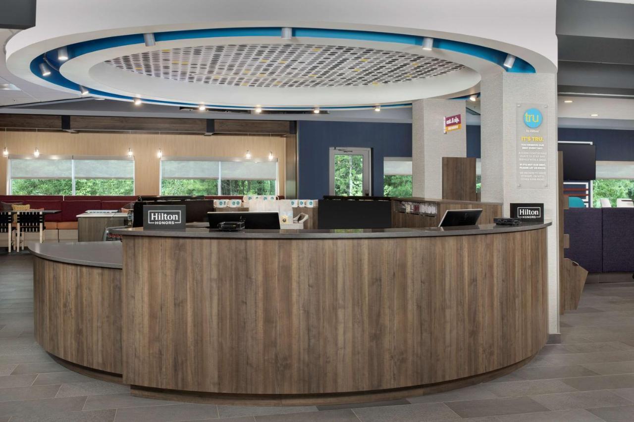 Tru By Hilton Charlotte Airport Lake Pointe Екстериор снимка