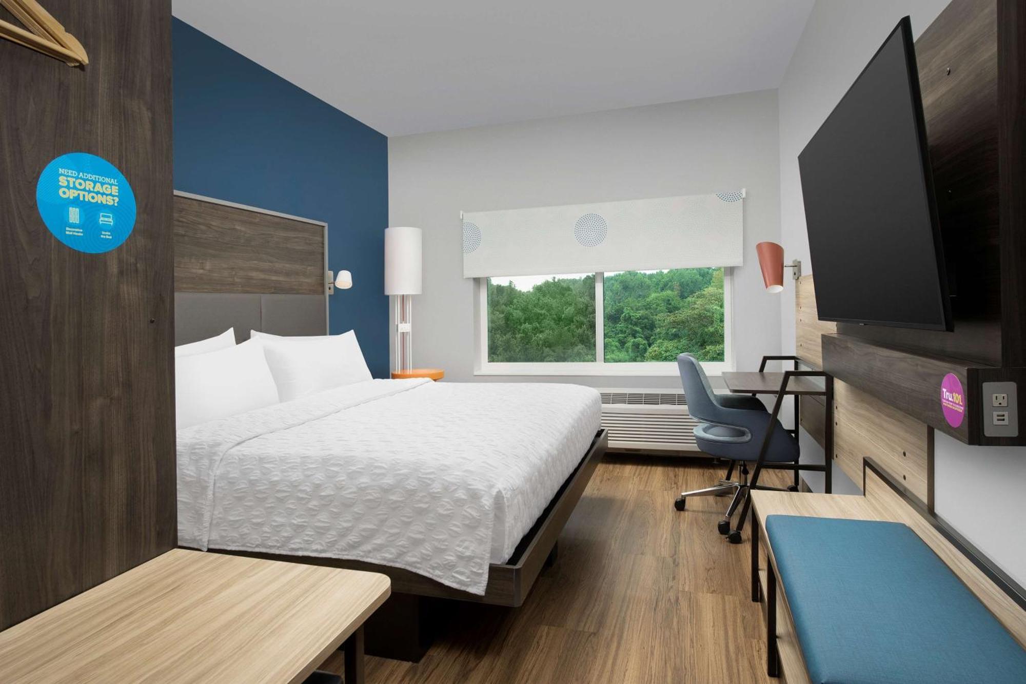 Tru By Hilton Charlotte Airport Lake Pointe Екстериор снимка