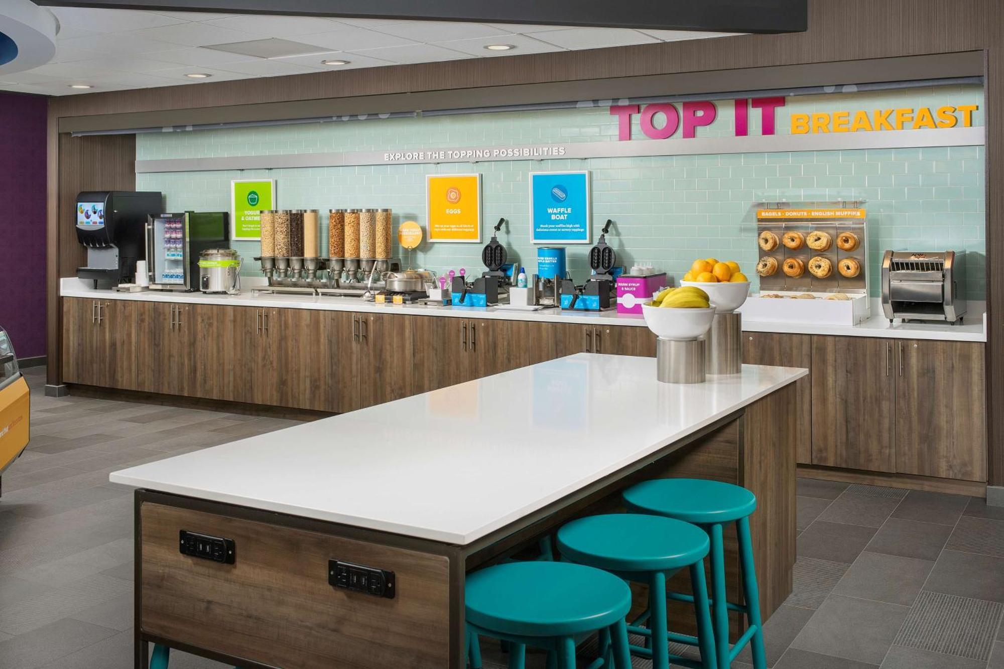 Tru By Hilton Charlotte Airport Lake Pointe Екстериор снимка