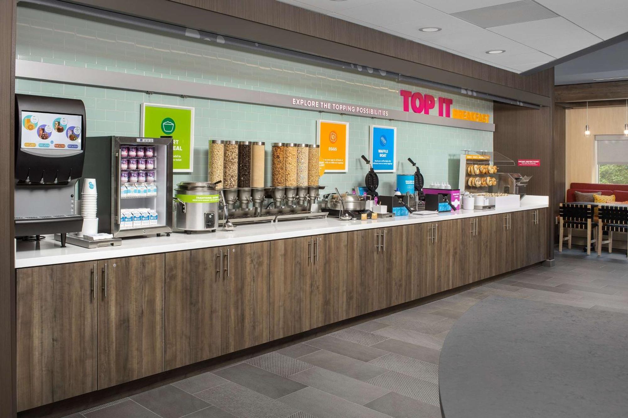 Tru By Hilton Charlotte Airport Lake Pointe Екстериор снимка